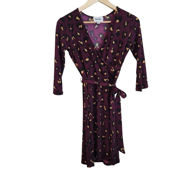 Leota Dresses & Skirts - Leota Women's V-neck Faux Wrap Jersey Dress Size PXS Purple